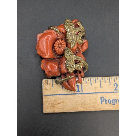 Antique Gold Tone Red Carved Celluloid Flower Brooch Pin - Picture 10 of 11